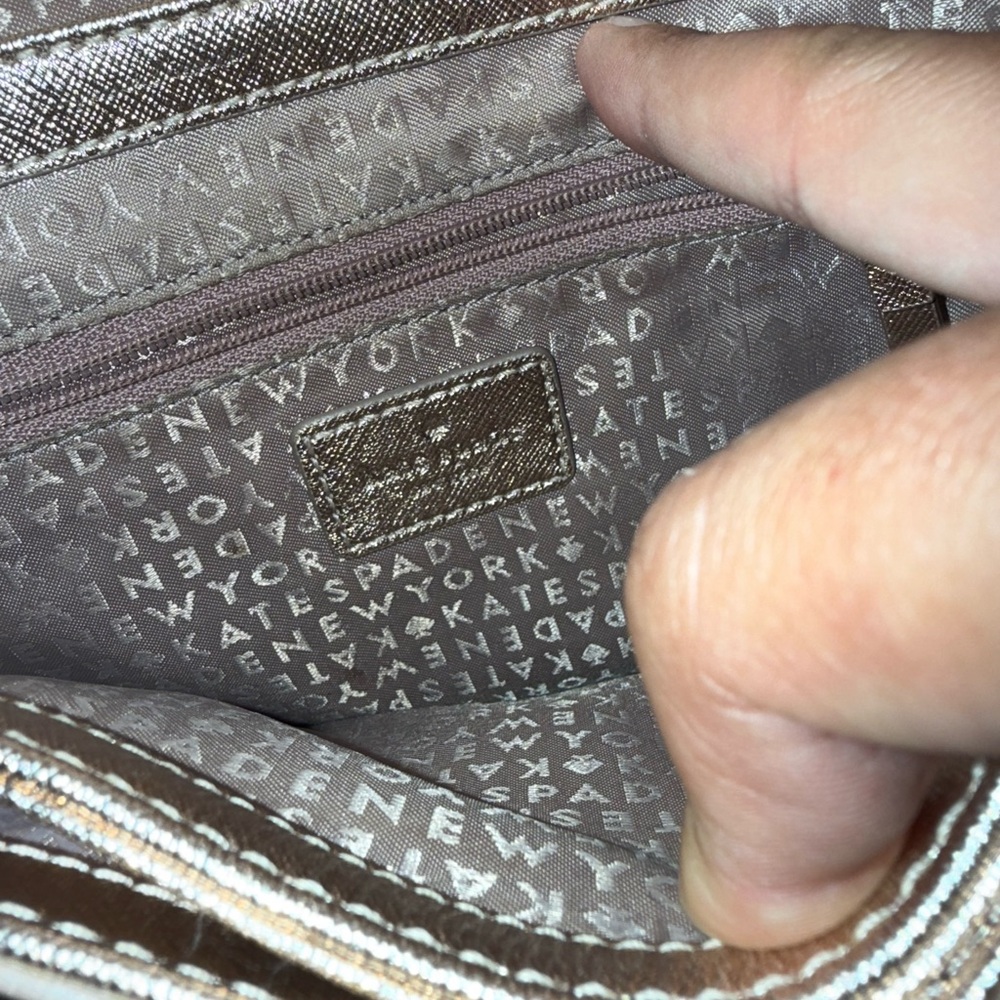 Kate Spade Cream Crossbody Bag Sleek Design - Picture 8 of 8